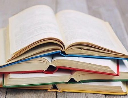 10 лучших книг про попаданцев
