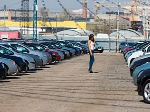 10 лучших подержанных авто до 300 тысяч рублей
