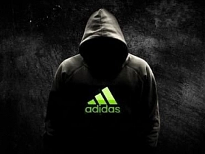 5 лучших мужских спортивных костюмов от Adidas