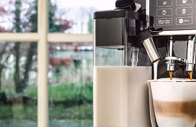 DeLonghi, Philips или Krups – сравнение лучших кофемашин с капучинатором 2022