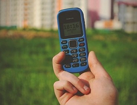 10 самых дешевых кнопочных телефонов 2021 года