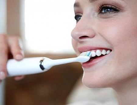 Лучшая электрическая зубная щетка 2022 – Oral-B, Philips или Xiaomi