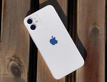 iPhone 13 или iPhone 12 — сравнение, стоит ли переплачивать?